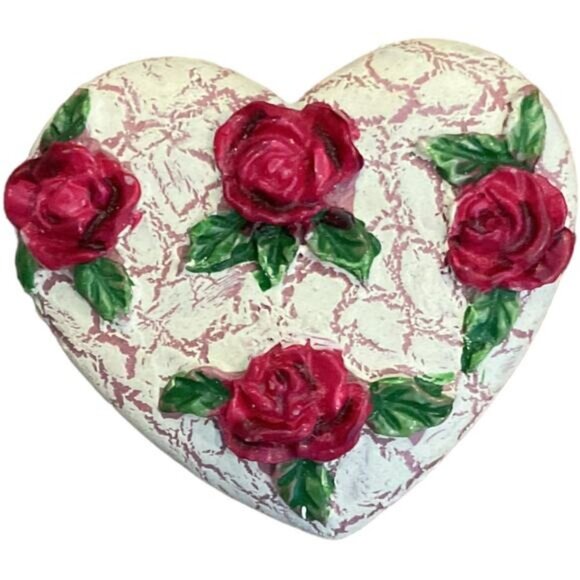 Heart-Shaped Pin With Red Roses Design & Lace-Like Pattern - Picture 3 of 5